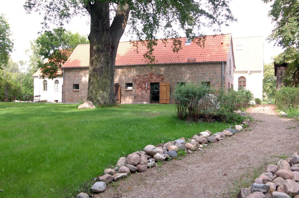 Kavaliershaus Schloss Bluecher Am Finckenersee Экстерьер фото